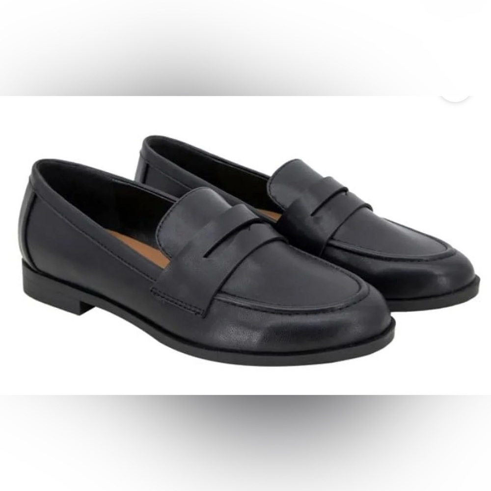 Kensie women’s Black Loafers 8.5 USA NWOB